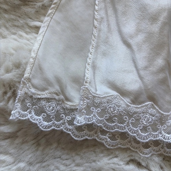 Victoria's Secret 100% silk Cream Lace Chemise - Picture 6 of 6